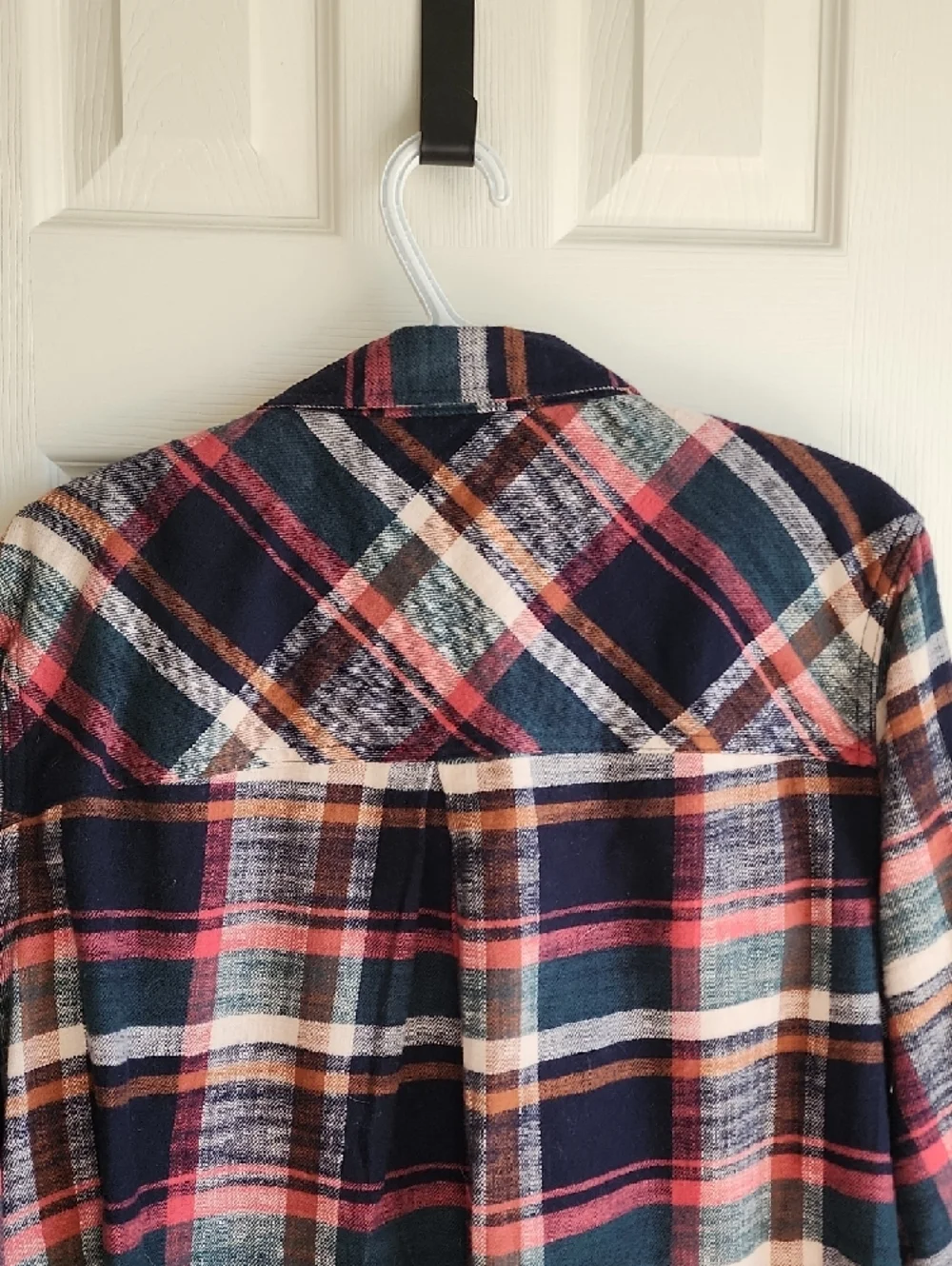 Maurices Navy, Pink & Cream Plaid Button-Down Shirt XL NEVER WORN! - Picture 6 of 7